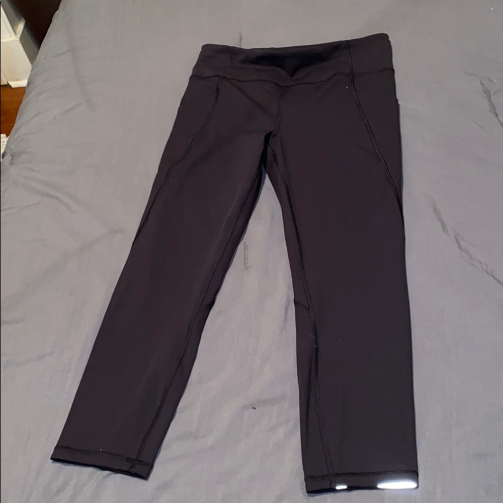 Lululemon Time to Sweat Crop 23”- size 8